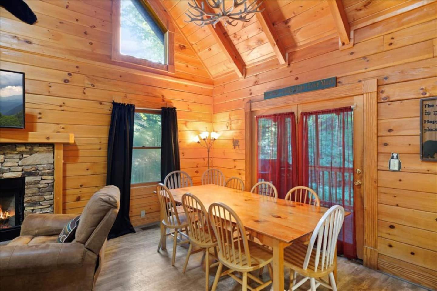 5Br Smoky Cabin Hot Tub, Games, 1 Mi To Parkway Pigeon Forge Exteriör bild