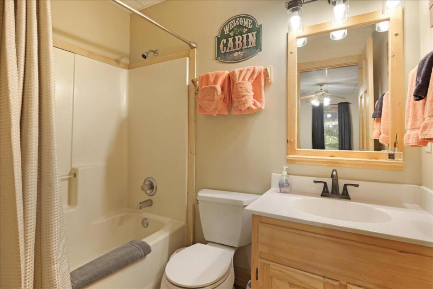 5Br Smoky Cabin Hot Tub, Games, 1 Mi To Parkway Pigeon Forge Exteriör bild