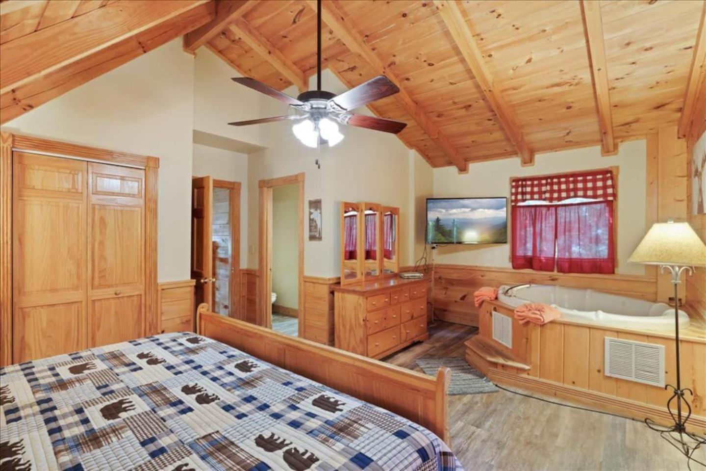 5Br Smoky Cabin Hot Tub, Games, 1 Mi To Parkway Pigeon Forge Exteriör bild