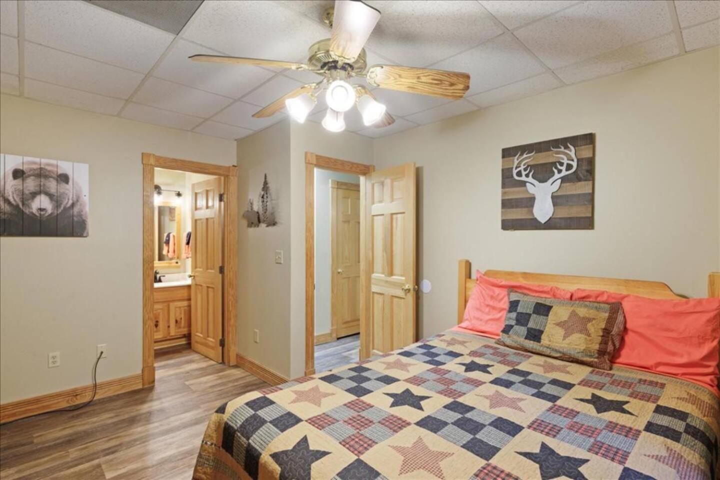 5Br Smoky Cabin Hot Tub, Games, 1 Mi To Parkway Pigeon Forge Exteriör bild