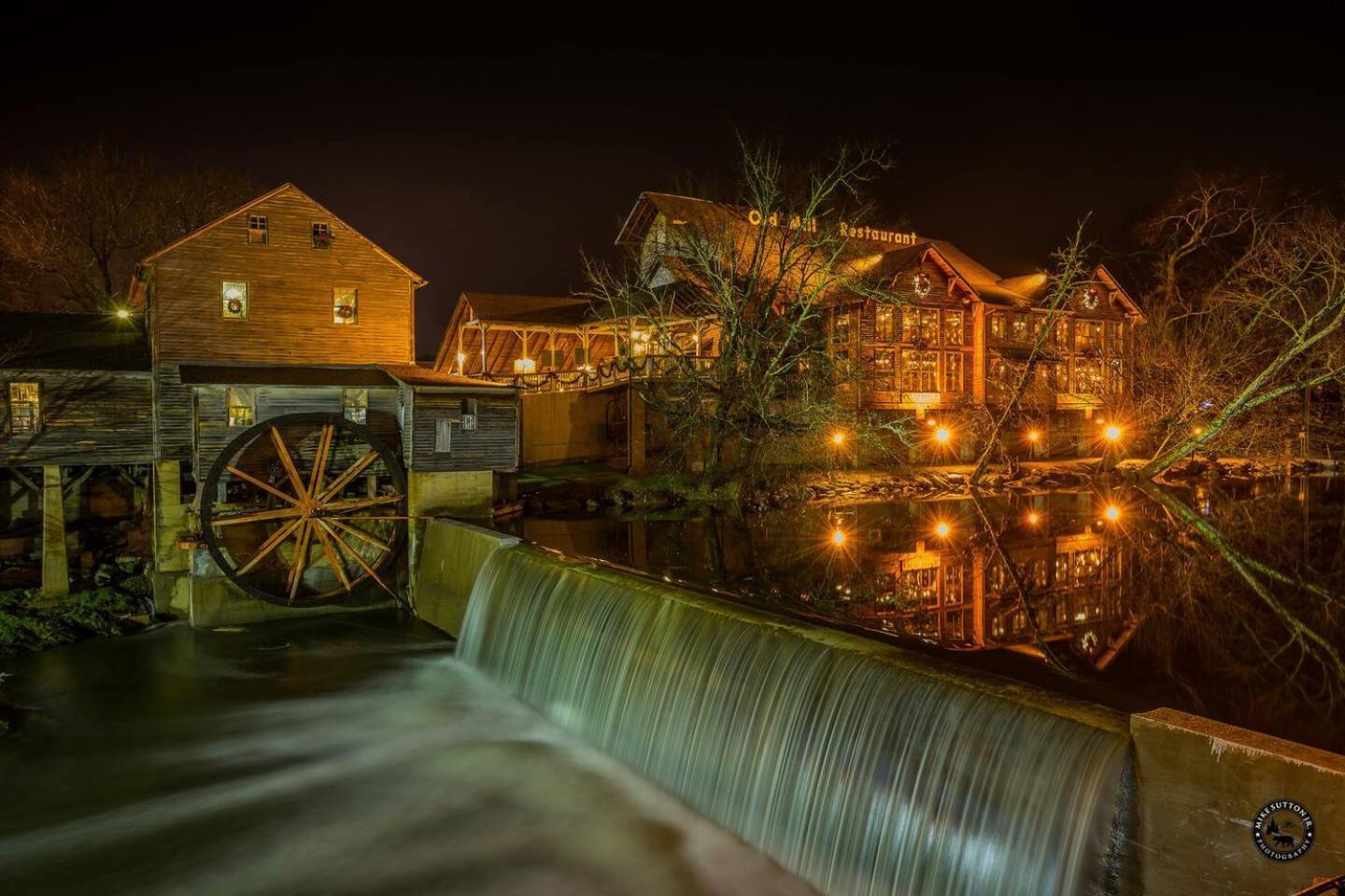5Br Smoky Cabin Hot Tub, Games, 1 Mi To Parkway Pigeon Forge Exteriör bild