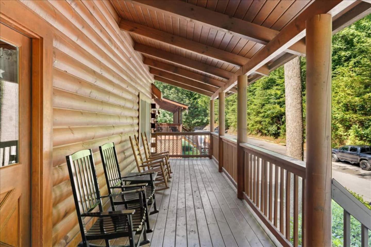 5Br Smoky Cabin Hot Tub, Games, 1 Mi To Parkway Pigeon Forge Exteriör bild